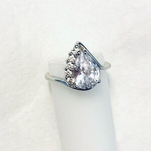 FASHION JEWELRY Elegant Silver Teardrop Ring 2.60ct Pear Shape Swirl Bypass Ring